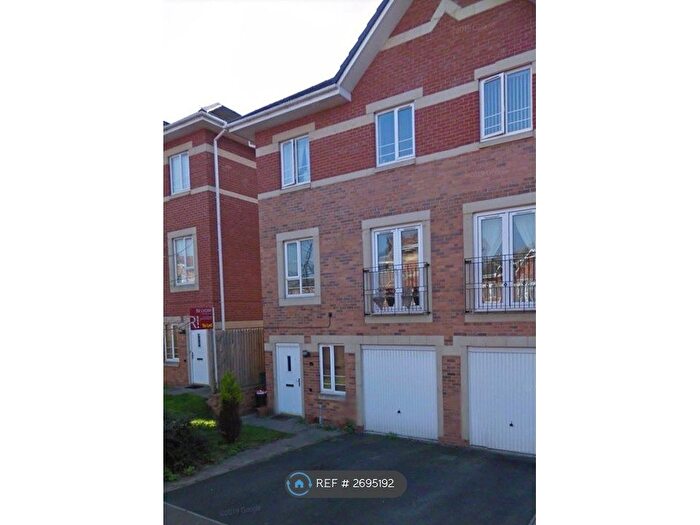 4 Bedroom End Terrace House To Rent In Anchor Crescent, Birmingham, B18