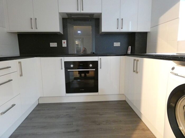 3 Bedroom Flat To Rent In Kent Wharf, Laburnum Street, Hackney, E2
