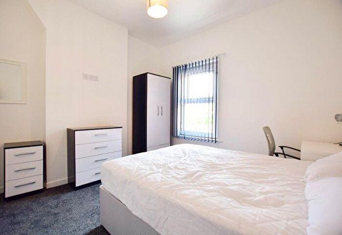 3 Bedroom End Of Terrace House To Rent In Thornton Road, Stoke-On-Trent, Stoke-On-Trent, ST4