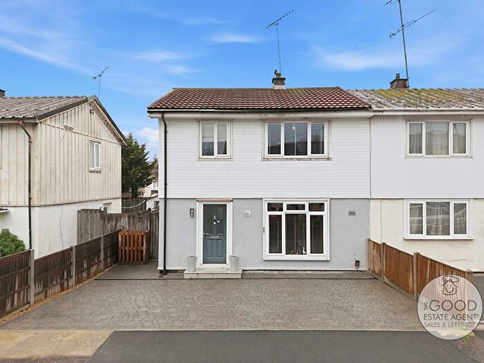 3 Bedroom Semi Detached House For Sale In Colebrook Lane, Loughton, IG10