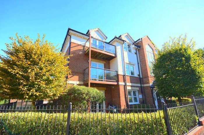 2 Bedroom Flat To Rent In Wimborne Road, Bournemouth, BH2