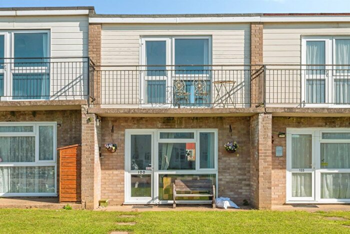 2 Bedroom Bungalow For Sale In Newport Road, Hemsby, Great Yarmouth, NR29