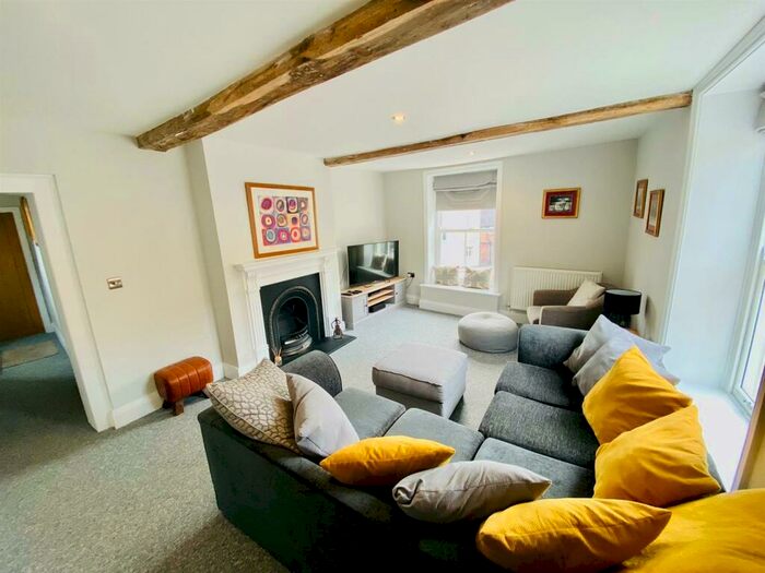2 Bedroom Apartment To Rent In King Street, Ashbourne, DE6