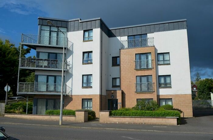 2 Bedroom Flat To Rent In Charlotte Court, Helensburgh, Argyll And Bute, G84