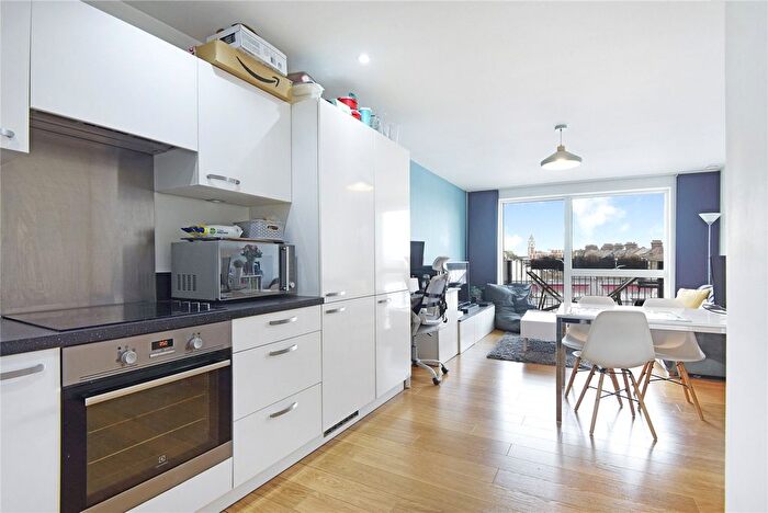 1 Bedroom Flat To Rent In Carney Place, Brixton, SW9