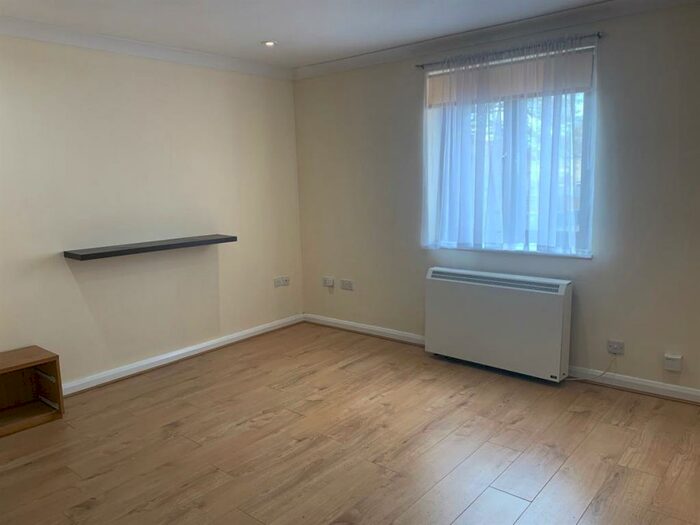 Flat To Rent In High Street, Chatteris, PE16