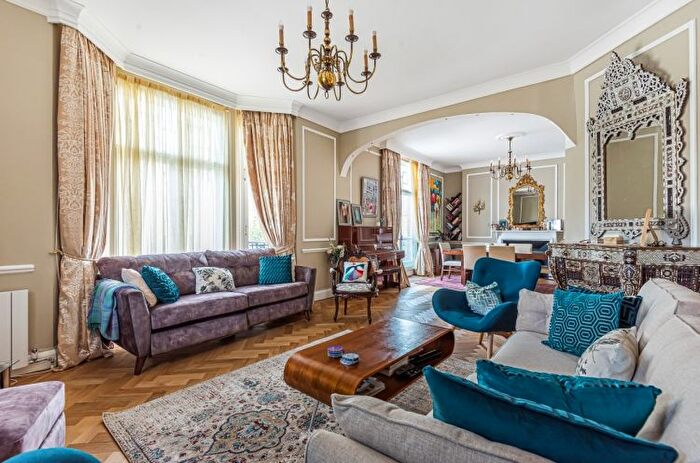 4 Bedroom Flat To Rent In Chiltern Street, London, W1U