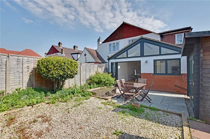 4 Bedroom Semi-Detached House For Sale In Pragnell Road, Grove Park, London, SE12