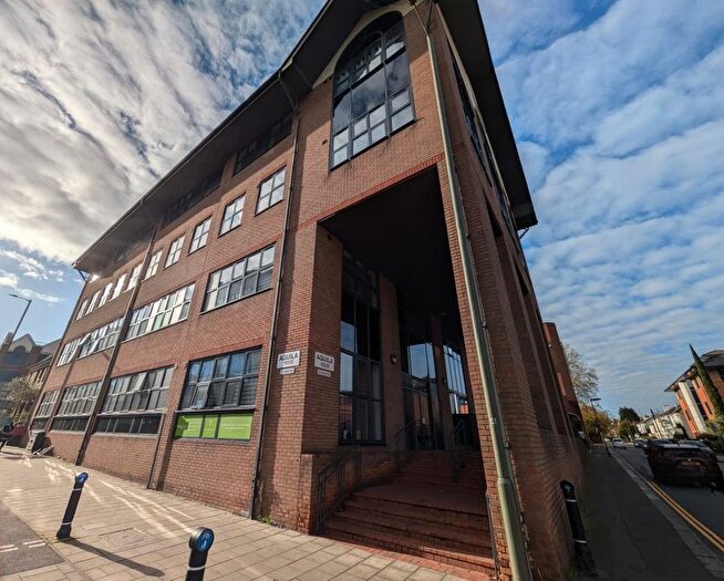 2 Bedroom Flat To Rent In Victoria Almshouses, London Road, Redhill, RH1