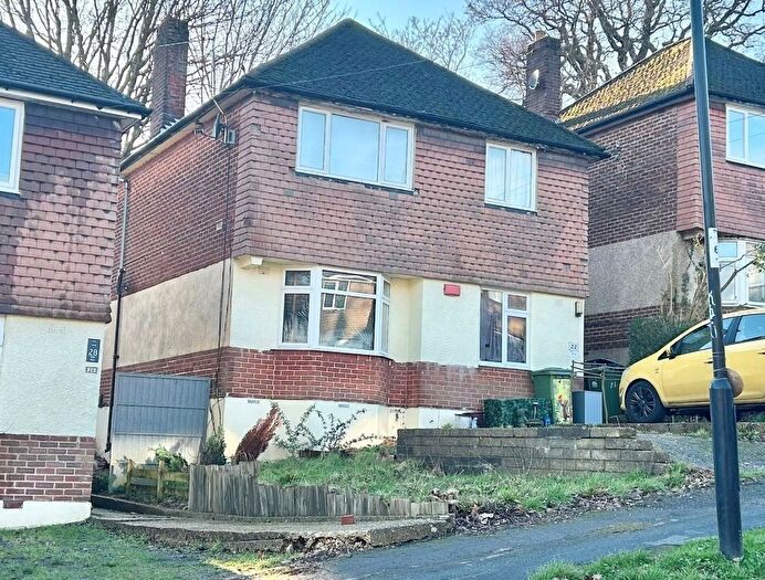 2 Bedroom Maisonette To Rent In Vale Drive, Southampton, SO18