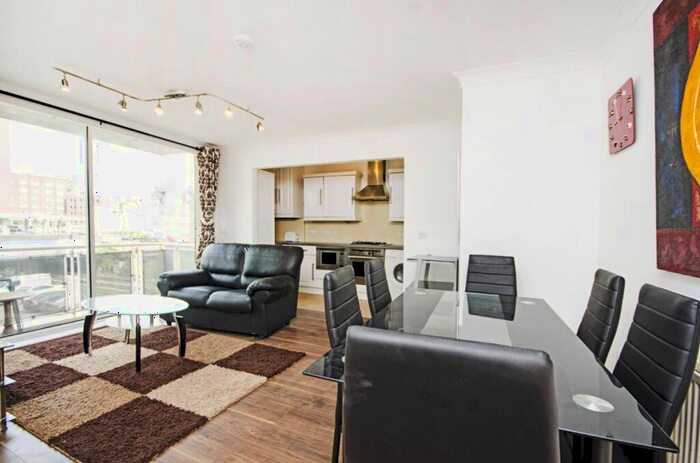 1 Bedroom Apartment To Rent In Regent Court, North Bank, St Johns Wood, Regent Park, NW8