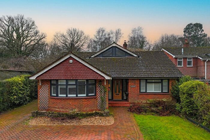 4 Bedroom Chalet For Sale In Barrow Hill Road, Copythorne, Southampton, SO40