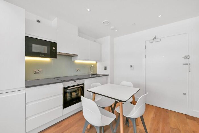 1 Bedroom Flat To Rent In The Residences Croydon, Edridge Road, London, CR0