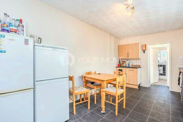 4 Bedroom Property To Rent In Broadlands Road, Southampton, SO17