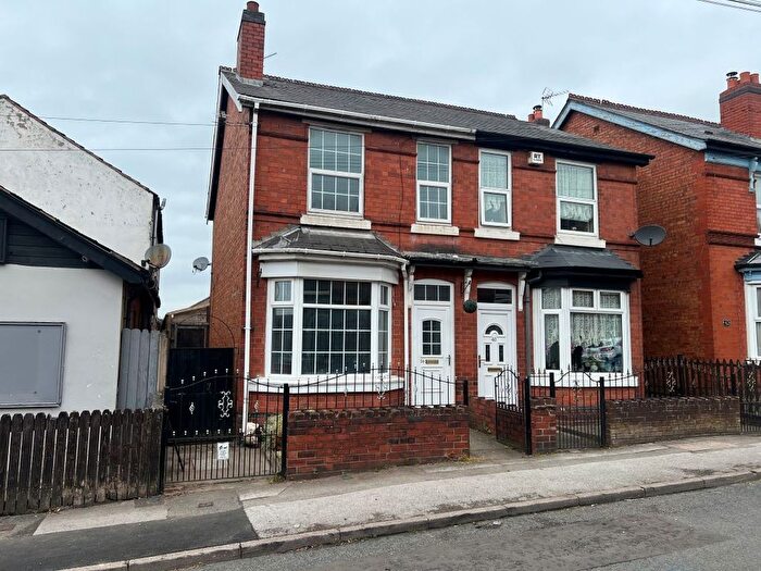 3 Bedroom Semi-Detached House For Sale In King Edward Street, Wednesbury, WS10