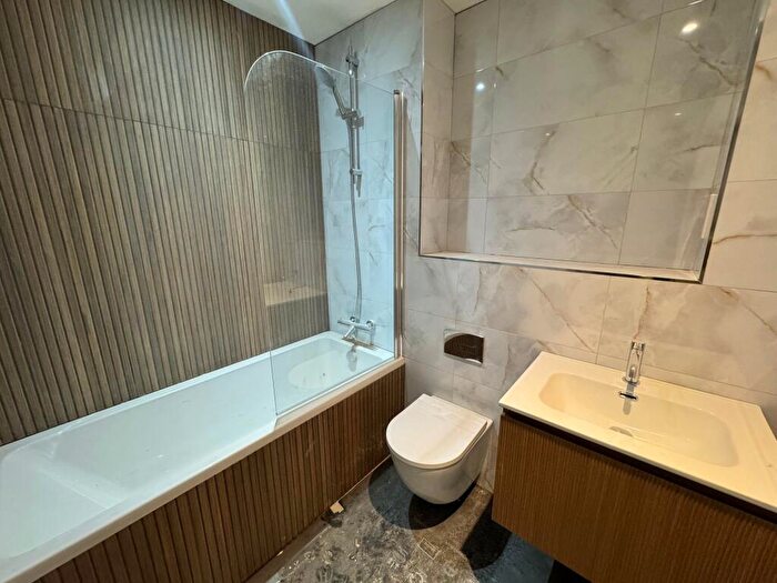 1 Bedroom Flat To Rent In Wimborne Road, Bournemouth, BH10