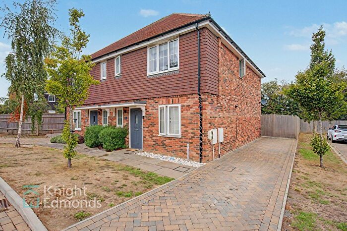 3 Bedroom Semi Detached House For Sale In Hawthorn Place, Coxheath, ME17