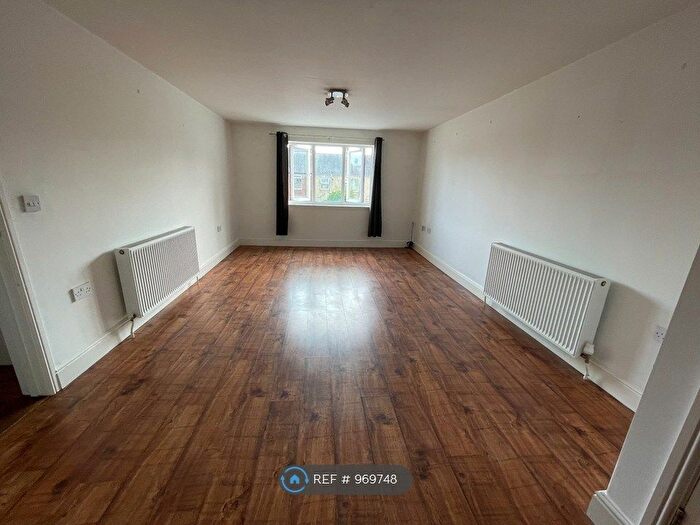 2 Bedroom Flat To Rent In Dukes House, Gorleston, Great Yarmouth, NR31