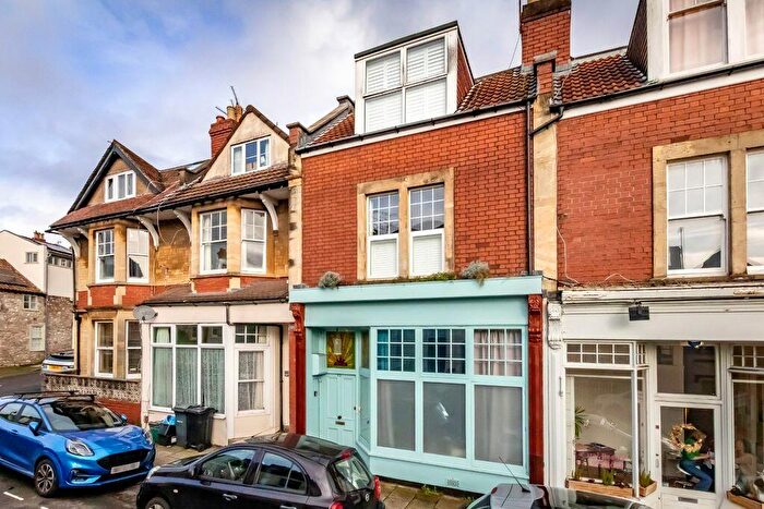 1 Bedroom Apartment For Sale In Lower Redland Road | Redland, BS6