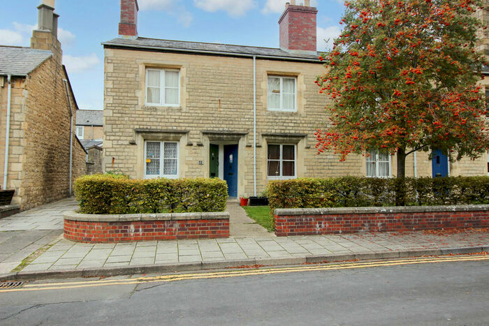 1 Bedroom Terraced House To Rent In Bathampton Street, Town Centre, Swindon, SN1