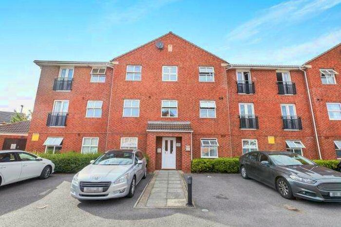 2 Bedroom Apartment To Rent In Lynmouth House, Welland Road, Hilton, DE65