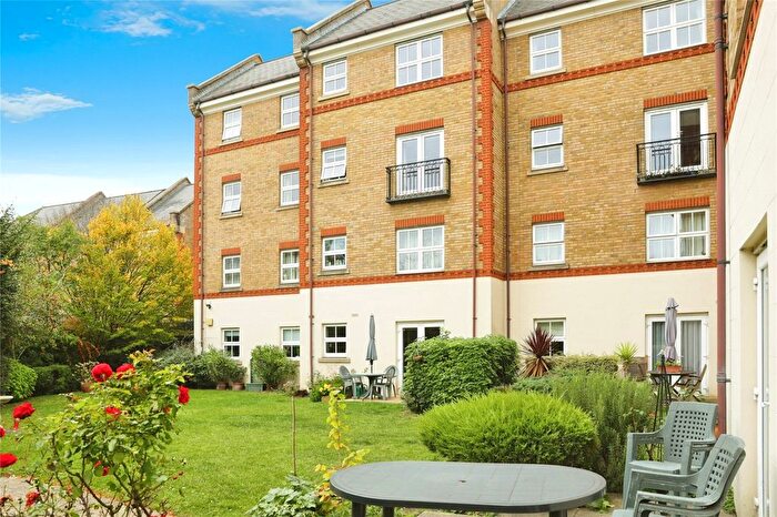 1 Bedroom Flat For Sale In Pegasus Court (Acton), Acton, W3