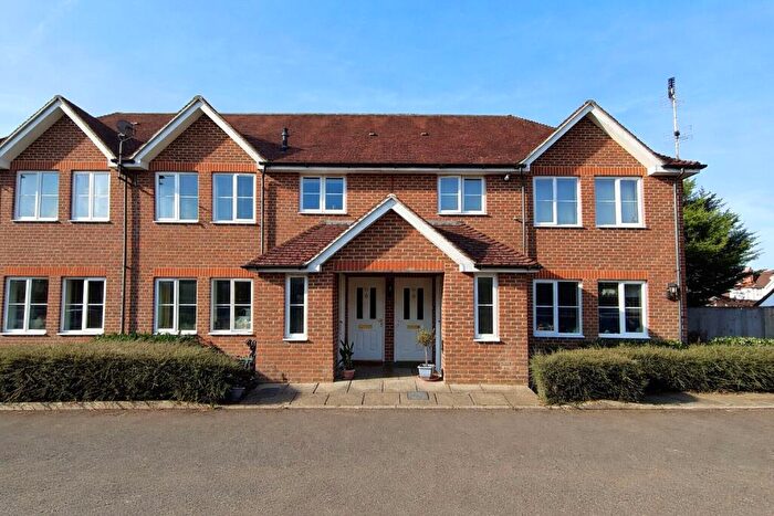 2 Bedroom Apartment For Sale In Fern Lea, Badshot Lea, Farnham, Surrey, GU9