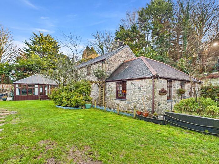 4 Bedroom Property For Sale In Treviskey, Lanner, Redruth, TR16