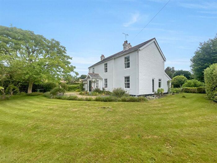 4 Bedroom Detached House For Sale In The Hamlet, Gallowstree Common, RG4