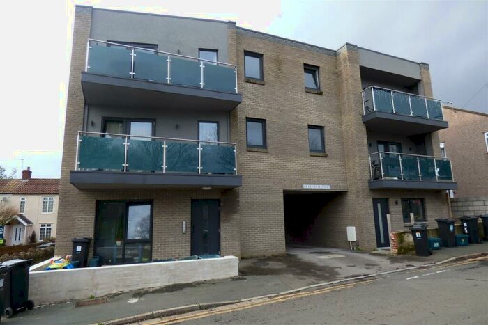 1 Bedroom Apartment To Rent In Kendall Road, Staple Hill, Bristol, BS16