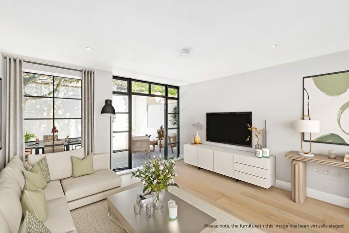3 Bedroom Flat For Sale In Ebury Street, London, SW1W