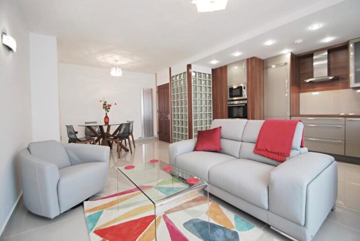 1 Bedroom Flat To Rent In Nottingham Terrace, London, NW1