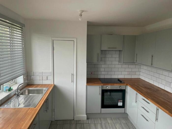 2 Bedroom Flat To Rent In Days Mead, Hatfield, Hertfordshire, AL10