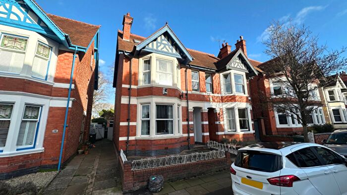 5 Bedroom Semi Detached House For Sale In Spencer Avenue, Coventry, CV5