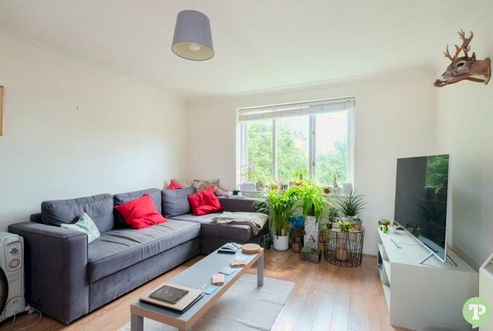 2 Bedroom Apartment To Rent In Kimber Close, Wheatley, OX33