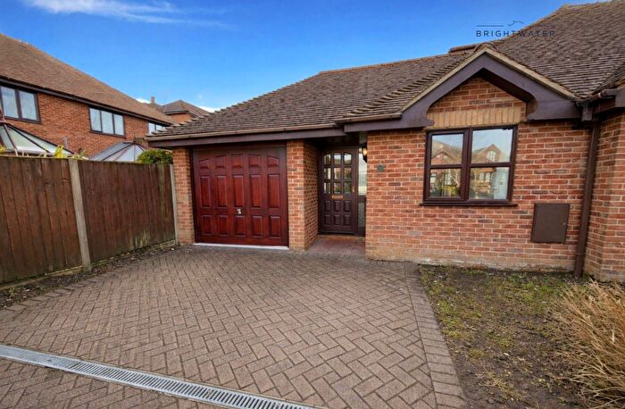 3 Bedroom Semi-Detached Bungalow To Rent In Alum Chine Road, Bournemouth, BH4