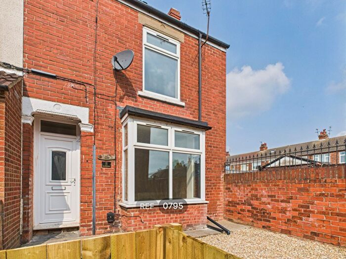 2 Bedroom End Of Terrace House To Rent In Allendale, Middleburg Street, Hull, HU9