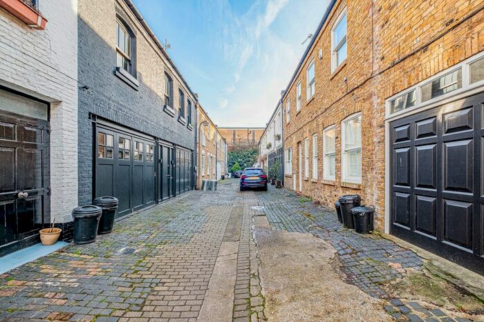 2 Bedroom Flat To Rent In Ernshaw Place, London, SW15