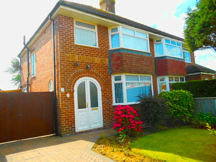3 Bedroom Semi-Detached House To Rent In Ravenswood, Blackpool, FY3