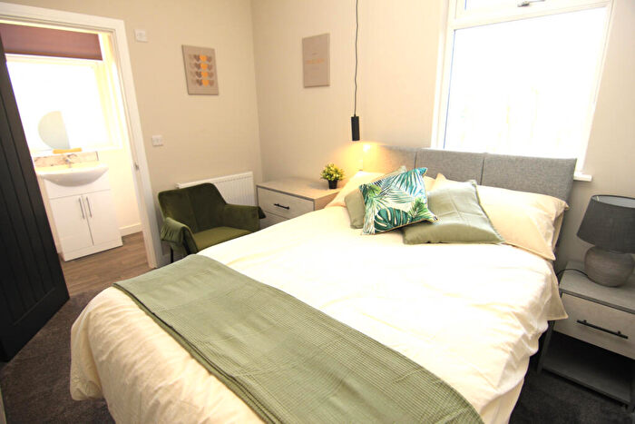 1 Bedroom Terraced House To Rent In Ashton Hill Lane, Droylsden, M43