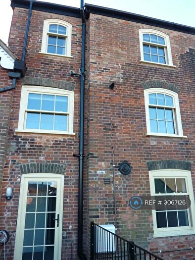 2 Bedroom Maisonette To Rent In Pottergate, Norwich, NR2