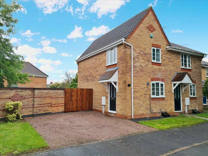 2 Bedroom Semi-Detached House To Rent In Linnet Way, Sleaford, NG34