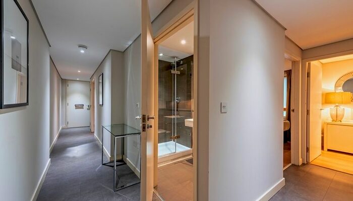 3 Bedroom Flat To Rent In Merchant Square East, London, W2