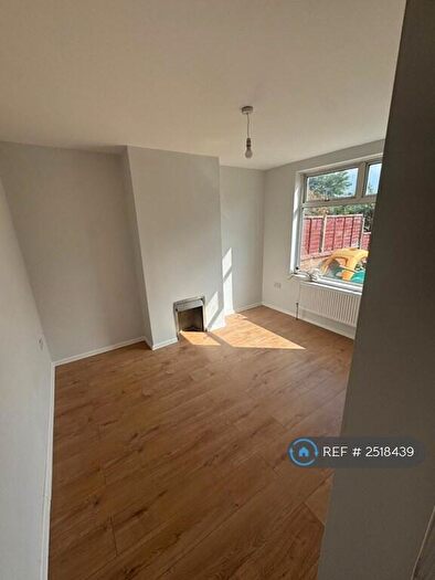 3 Bedroom Terraced House To Rent In Beech Avenue, Northampton, NN3