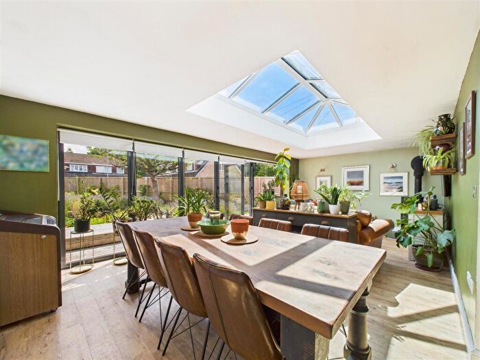 4 Bedroom Detached House For Sale In Manor Drive, Elloughton, HU15