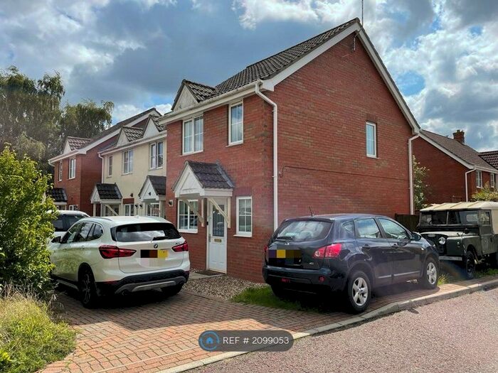 2 Bedroom End Of Terrace House To Rent In Tizzick Close, Norwich, NR5