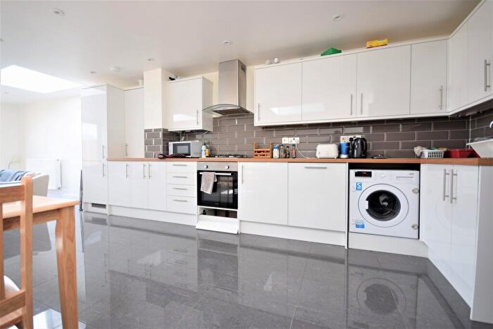 5 Bedroom House To Rent In Brayards Road, Peckham, SE15