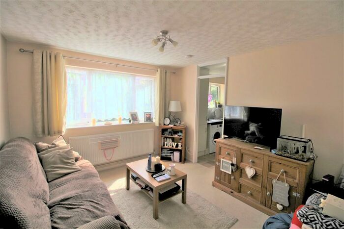 1 Bedroom Apartment To Rent In Russett Wood, Welwyn Garden City, AL7