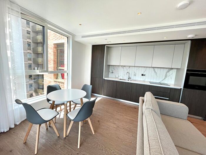 2 Bedroom Apartment To Rent In Gasholder Place, London, SE11
