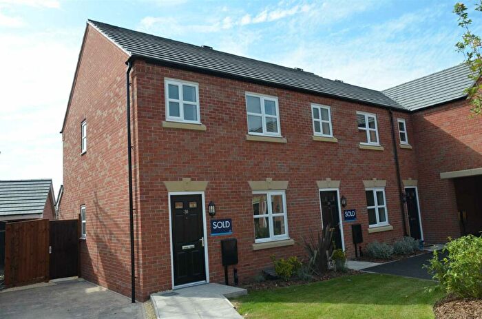3 Bedroom Semi-Detached House To Rent In Blakeholme Court, Burton On Trent, DE14